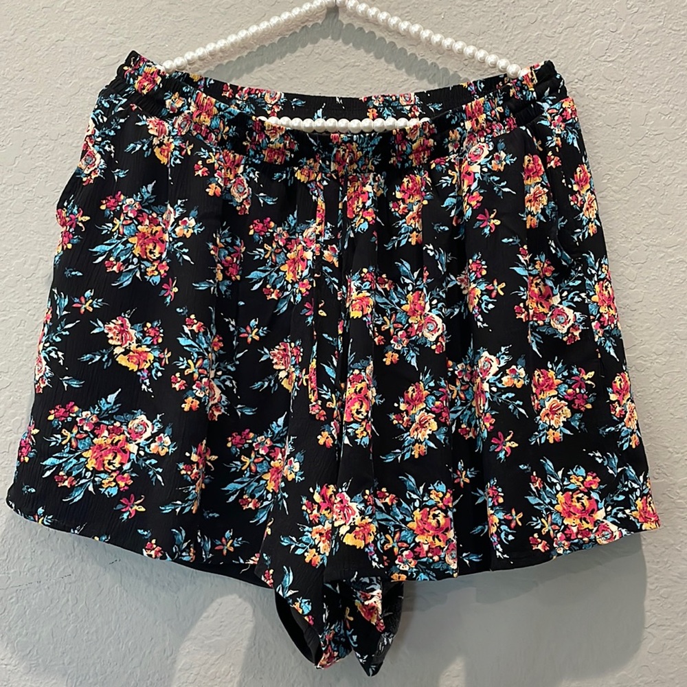 Torrid floral shorts